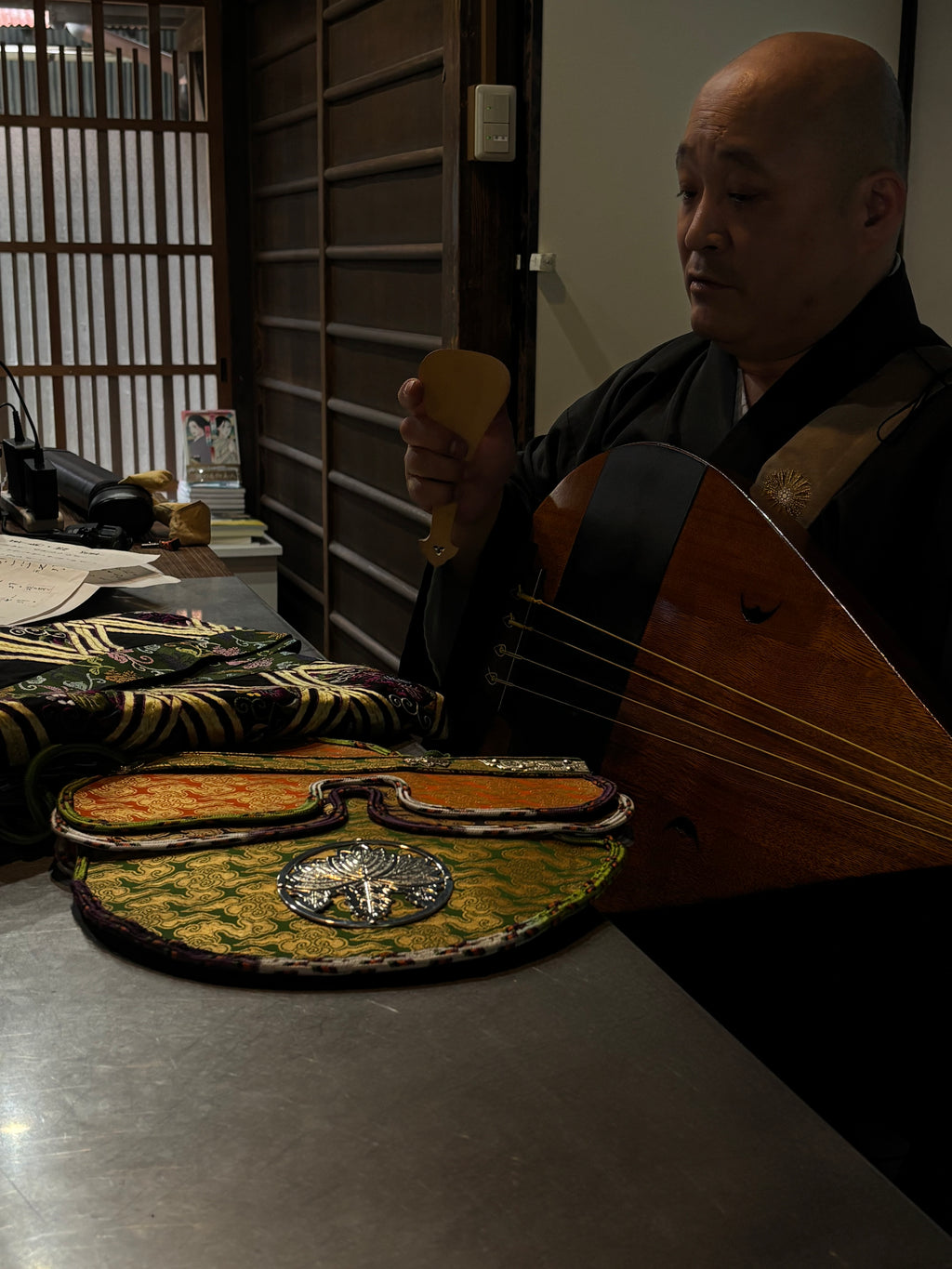 ９月２７日日曜曜日　3限 仏教と踊り舞楽と音楽邦楽　瑞光寺　僧侶　川口智徳先生