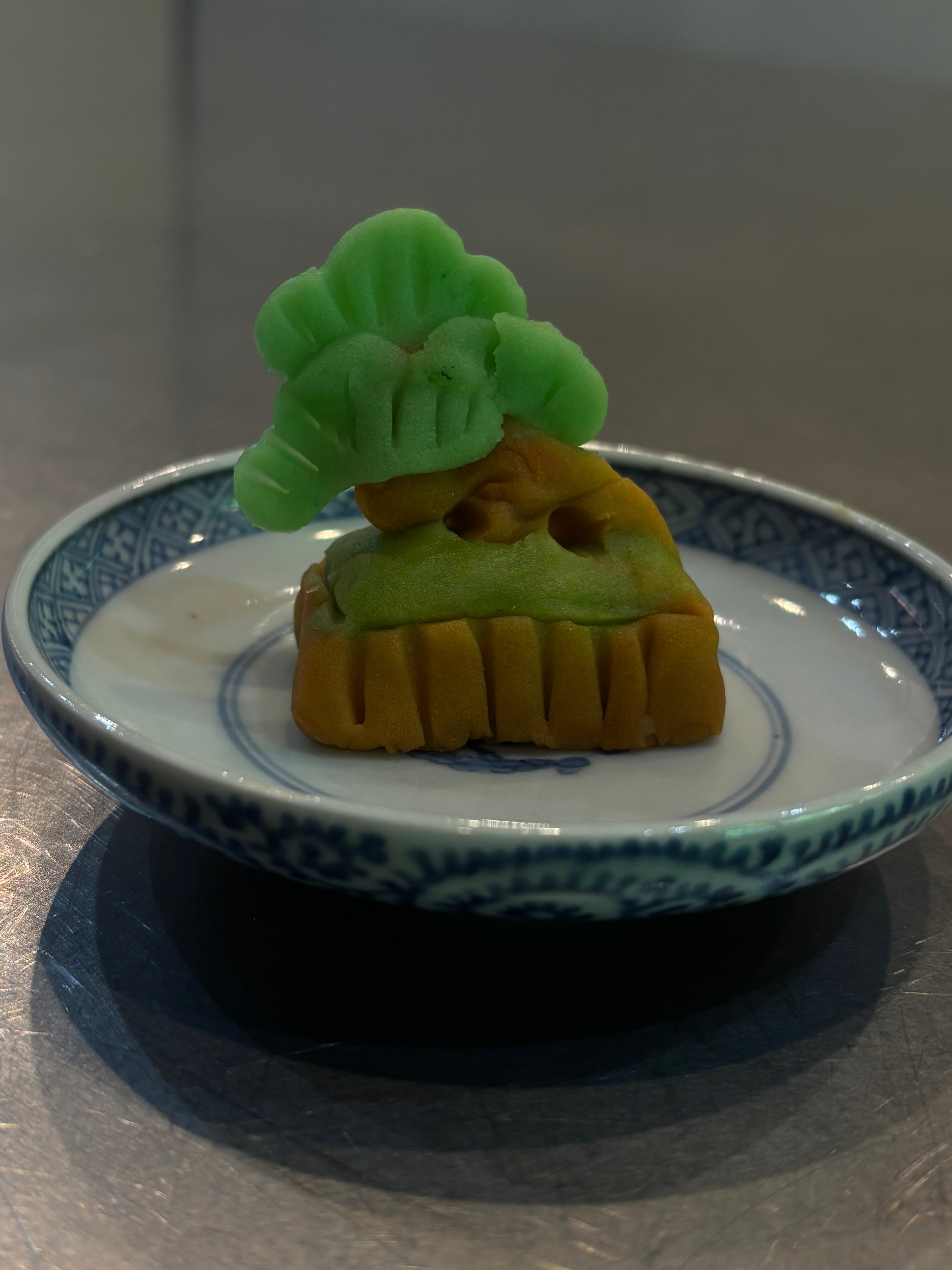 紫陽花と盆栽の和菓子を作る