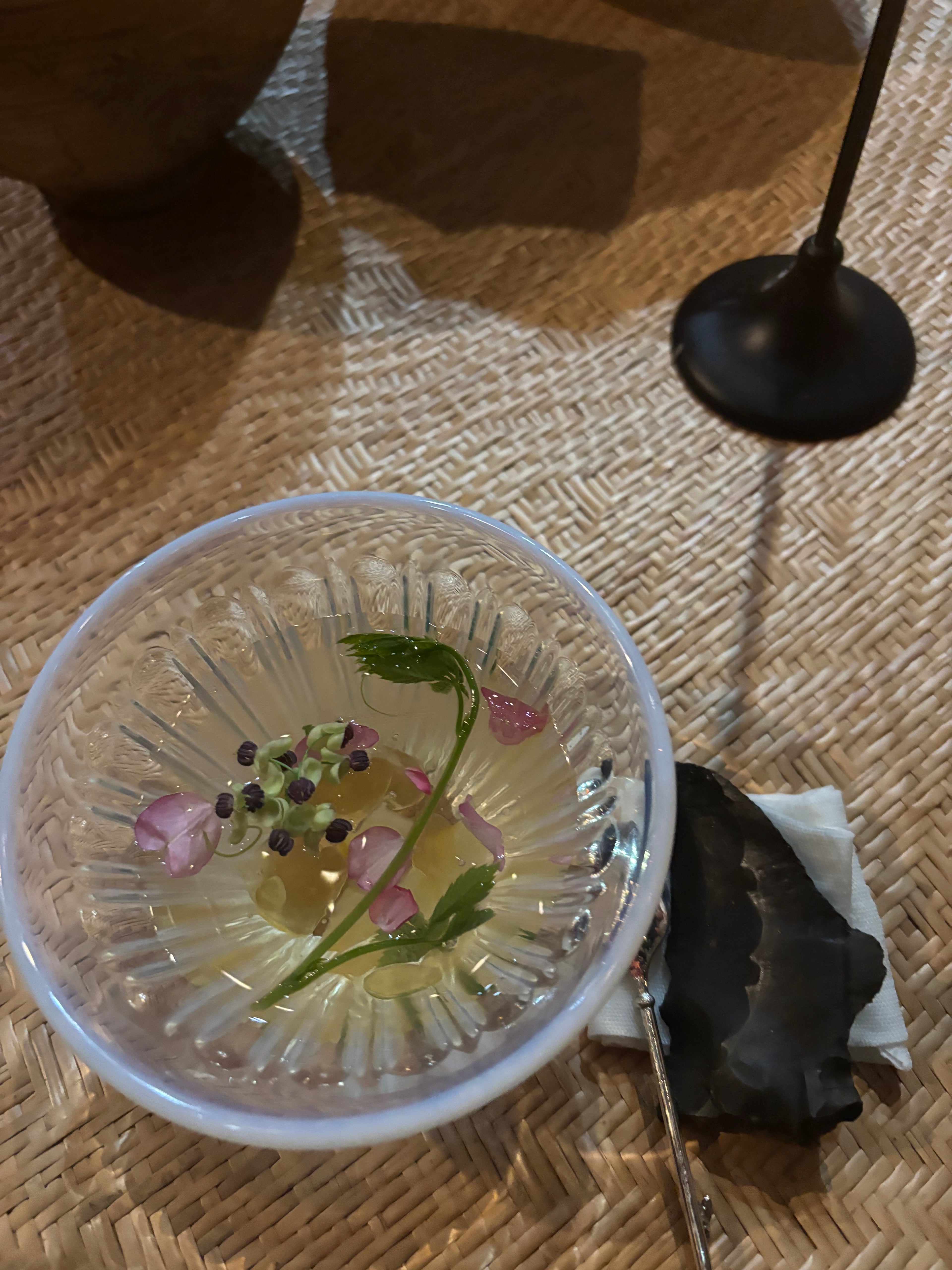 ９月２６日土曜日　お食事　Far moon まさよさんと縄文土器と石器でいただくお食事のみ